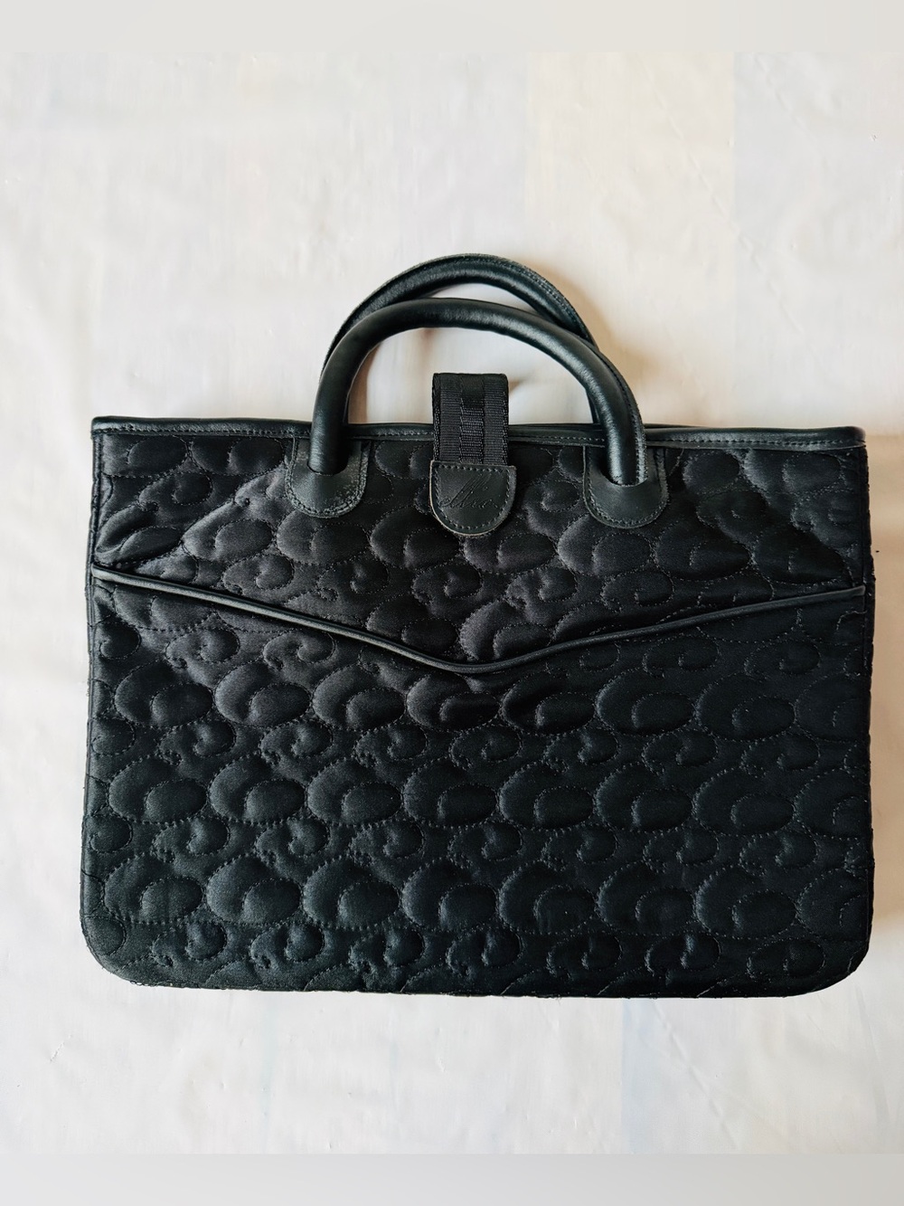 Ellie by Kiva quilted laptop tablet tote bag leather trim black padded
